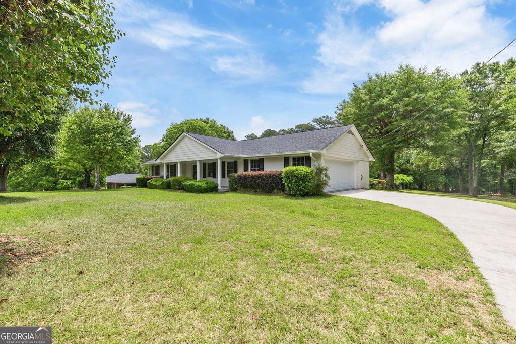 Photo of 256 Teresa Lane, Loganville, GA 30052 (MLS # 10772281)