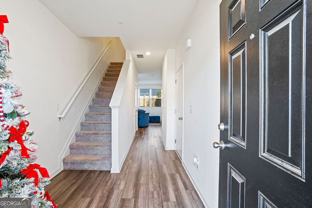 579 Magnolia CIR