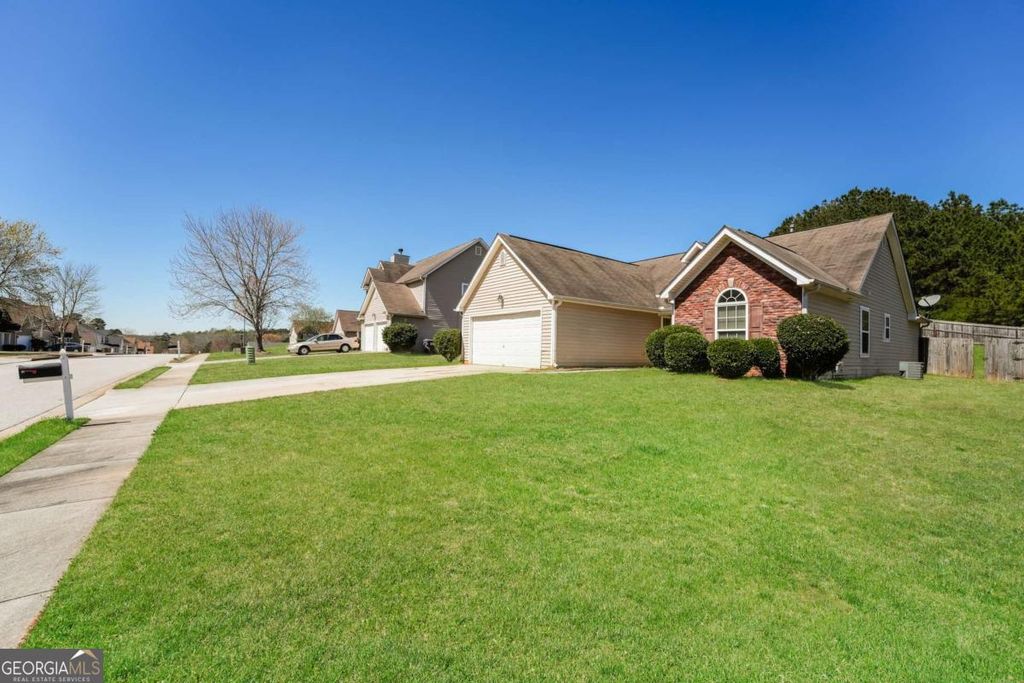 Photo of 375 Stone Ridge Way, Covington, GA 30016 (MLS # 10717052)