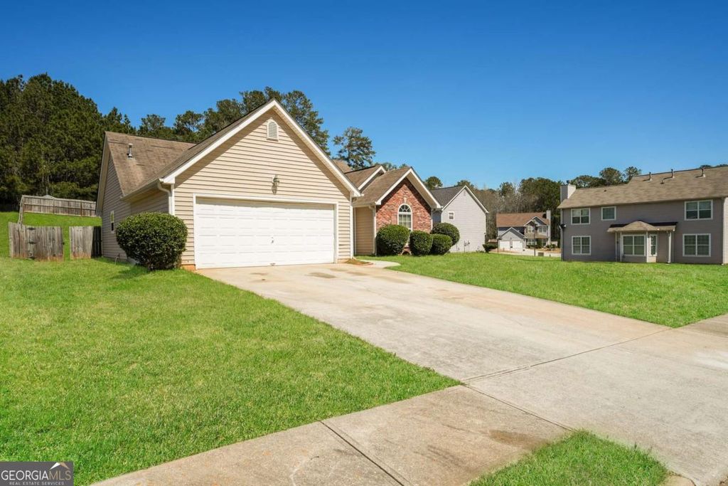 Photo of 375 Stone Ridge Way, Covington, GA 30016 (MLS # 10717052)
