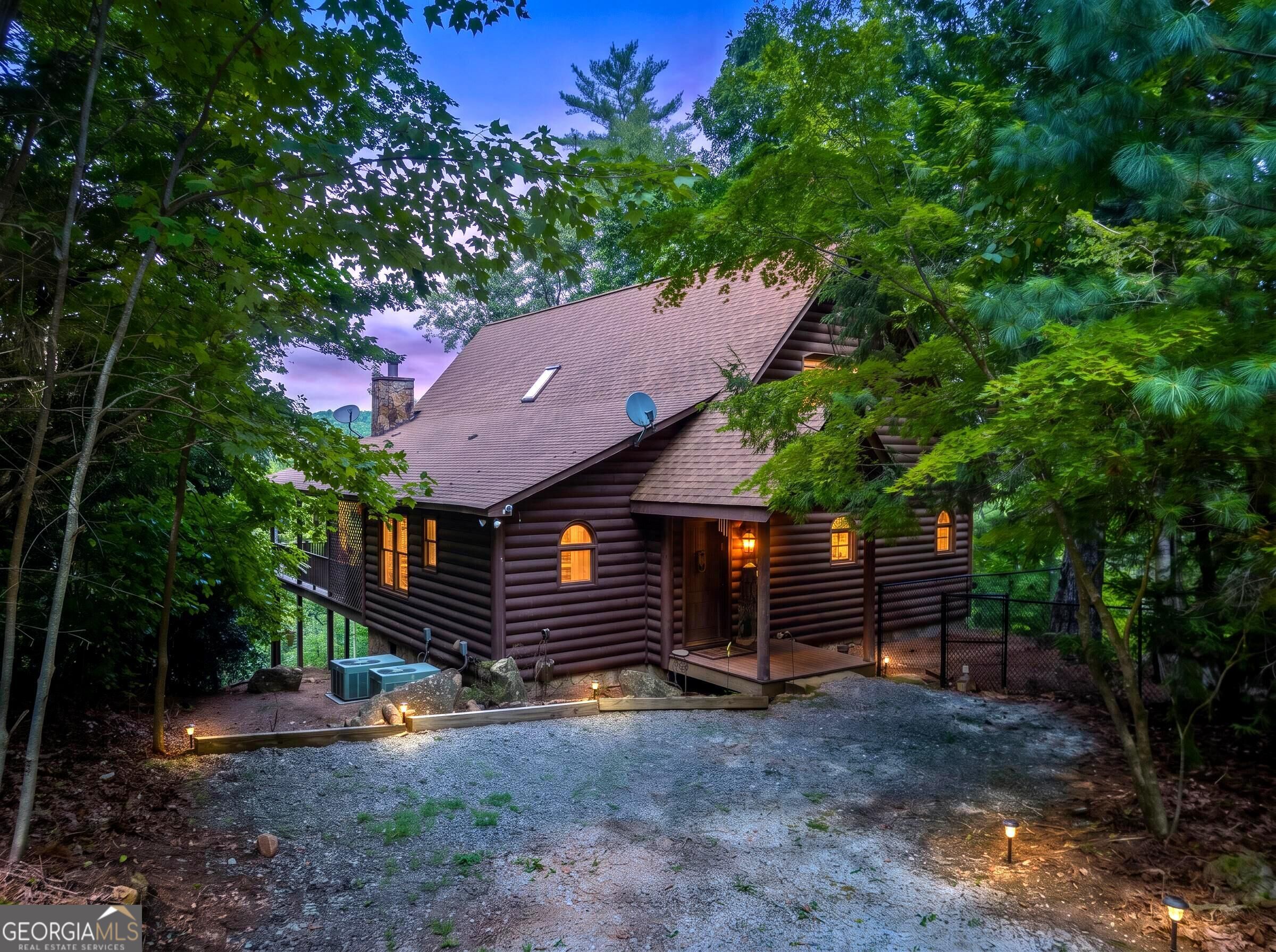266 Enota DR