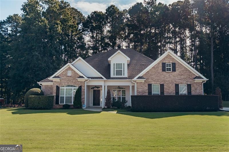 You'll love living here! This wonderful 5 bedroom, 4 bath ranch home is located on one of the largest lots in Sheffield Estates. The main level features a large family room with fireplace, formal dining room, kitchen and breakfast area, 4 bedrooms, 3 full baths, and a laundry room with custom cabinetry. The second floor includes a bedroom and full bath. This home is conveniently and centrally located in Fayetteville, and it's just minutes away from shopping, restaurants, grocery stores, etc.