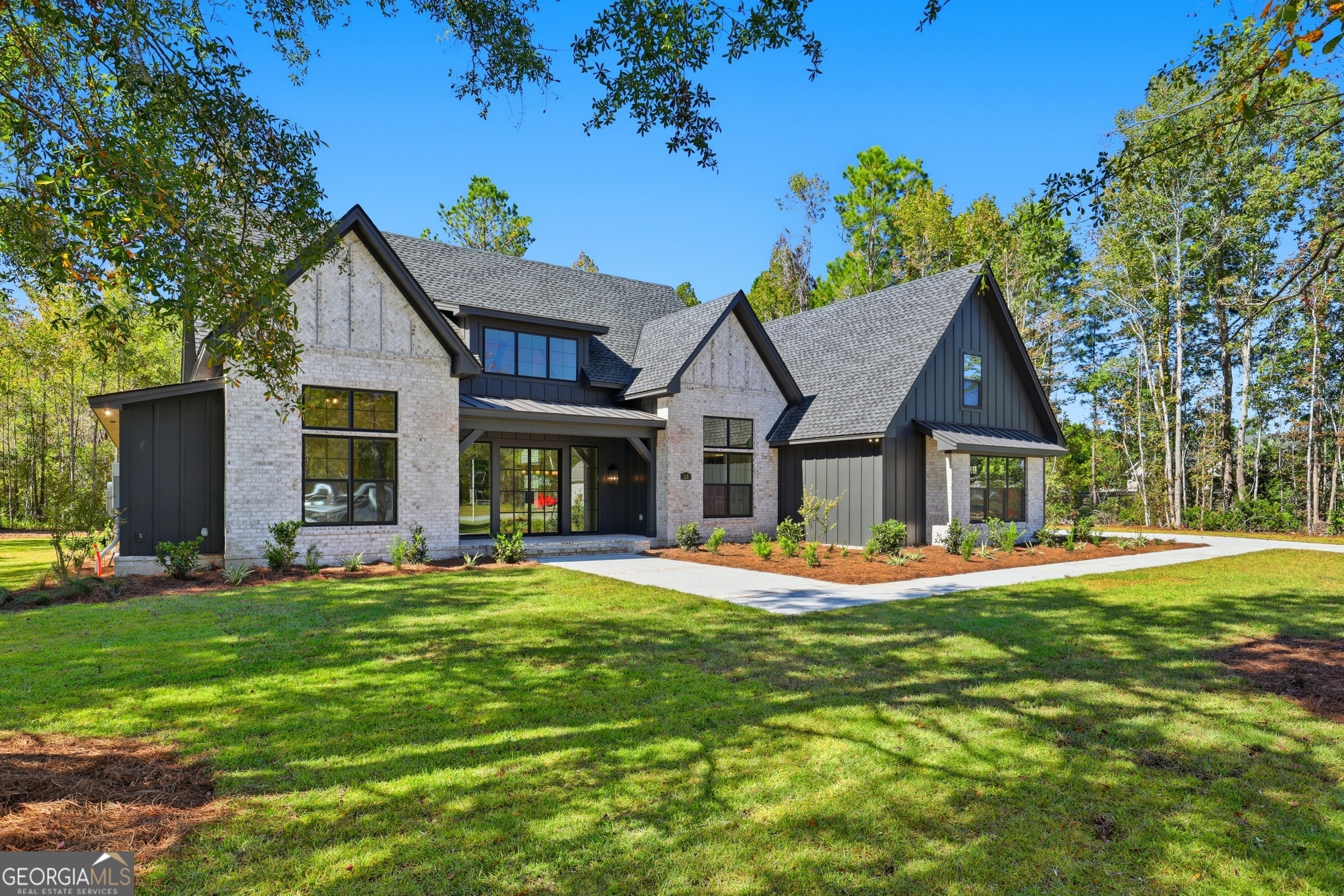 112 Wakefield DR