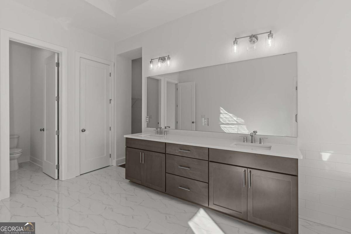 Ellis - Residential
