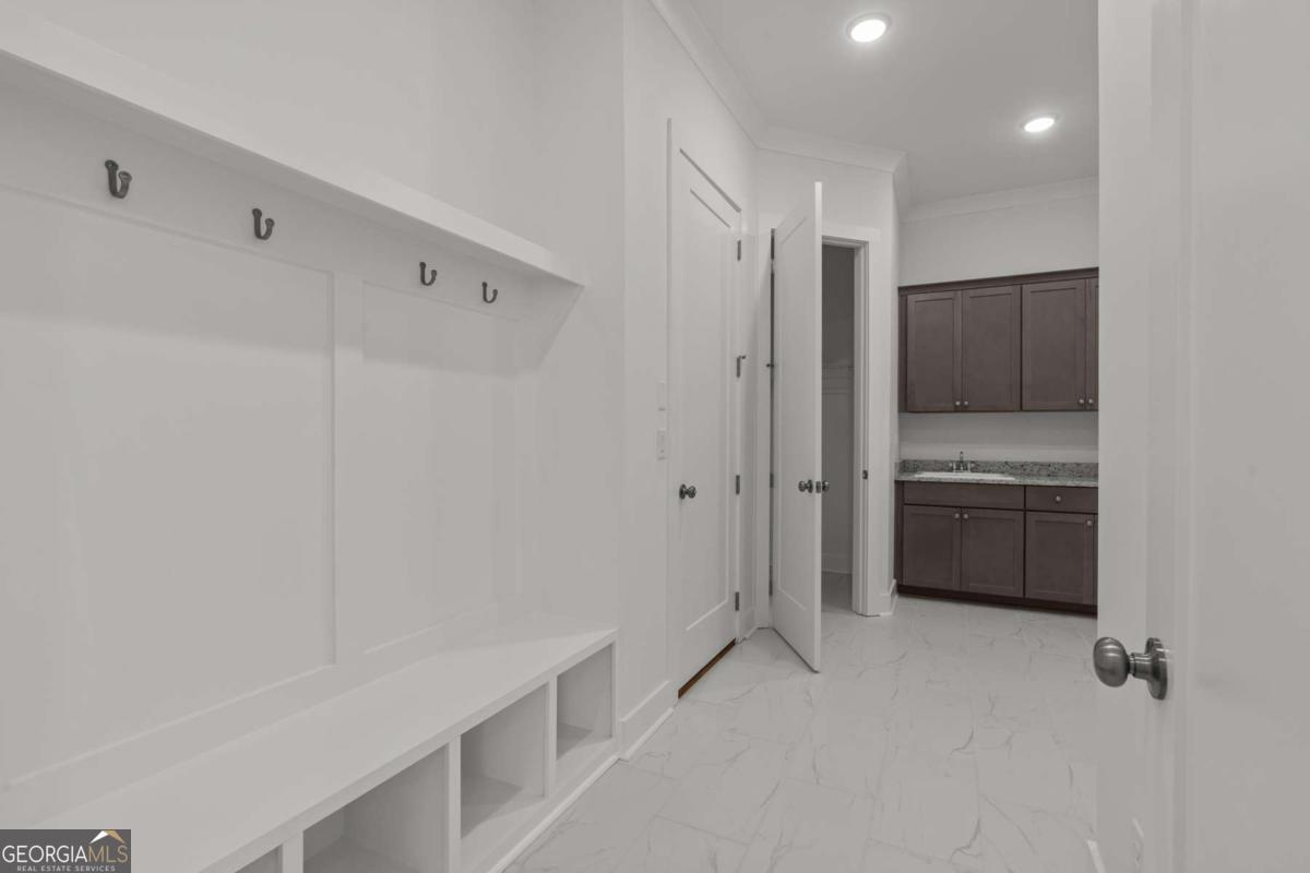 Ellis - Residential