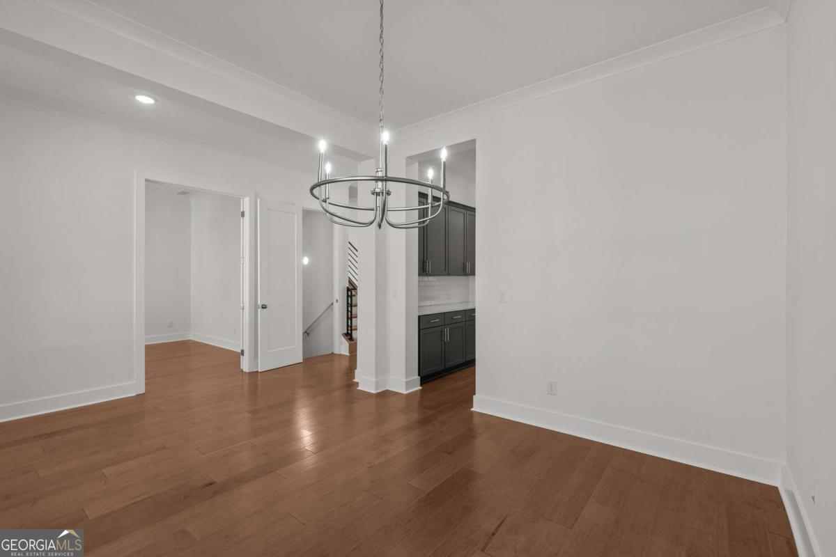 Ellis - Residential