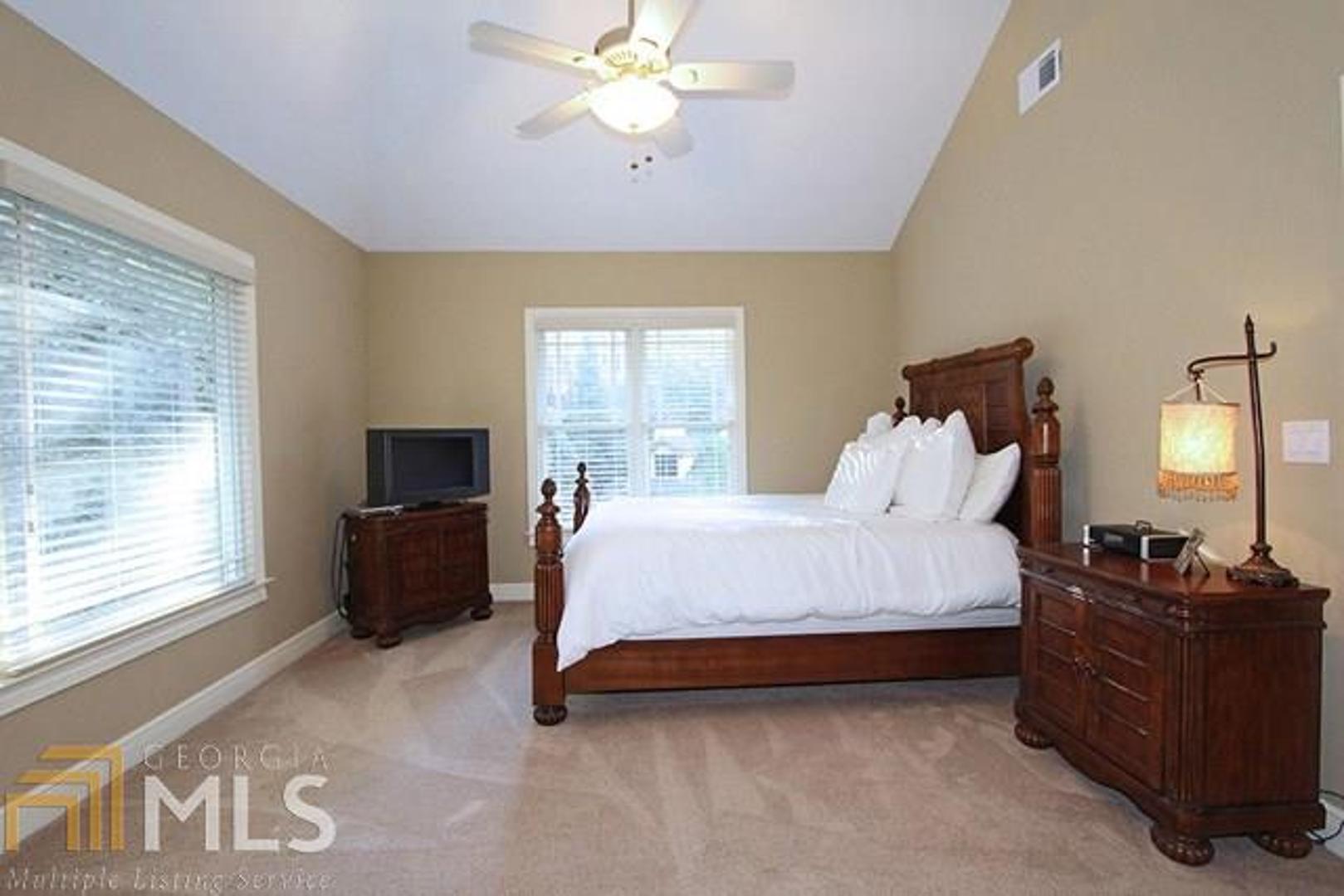 Pine Hills - Residential