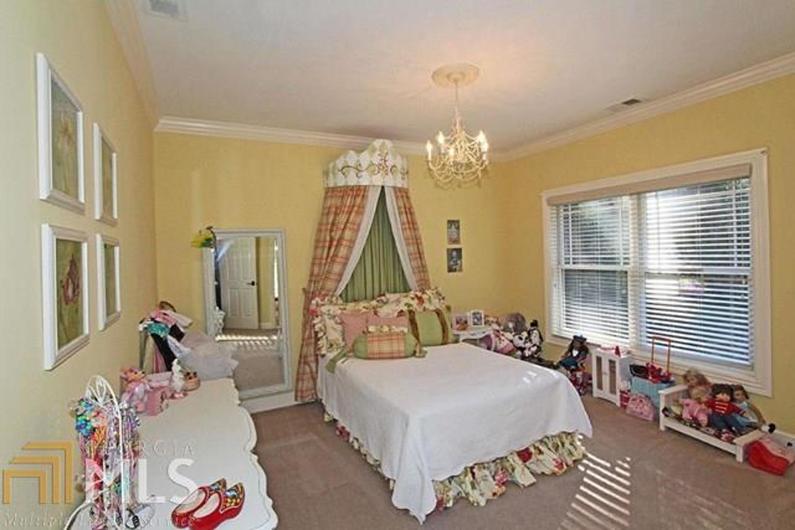 Pine Hills - Residential