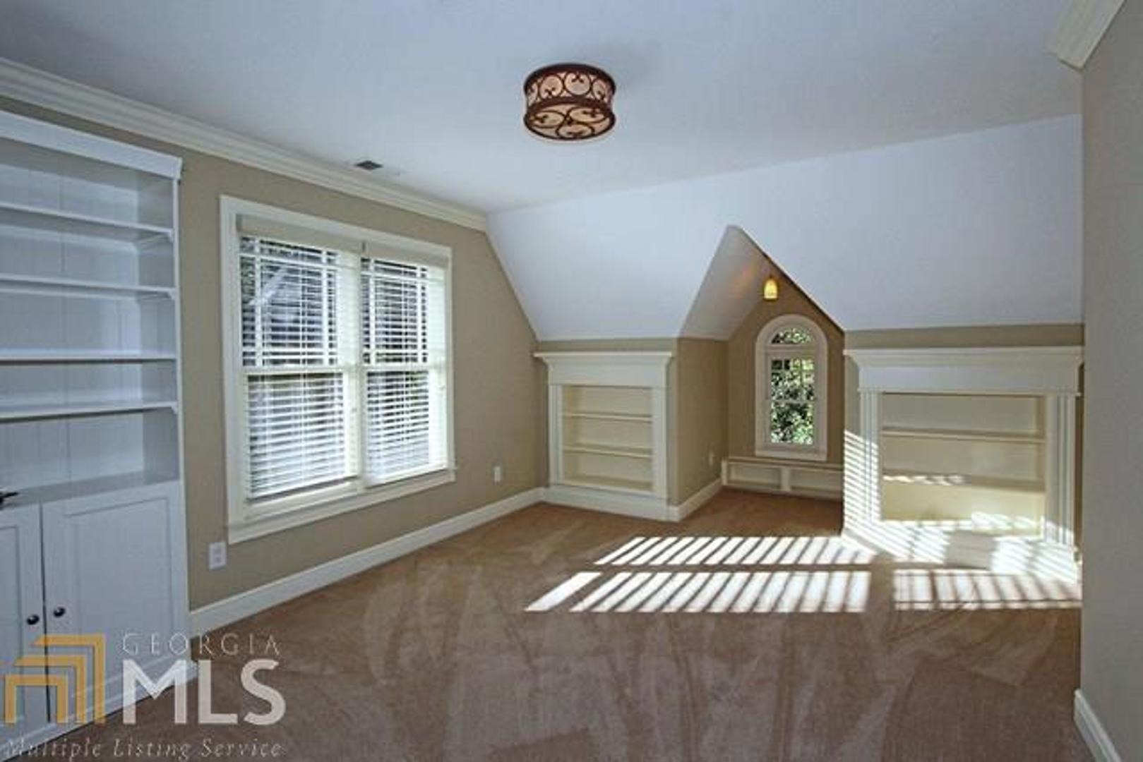 Pine Hills - Residential