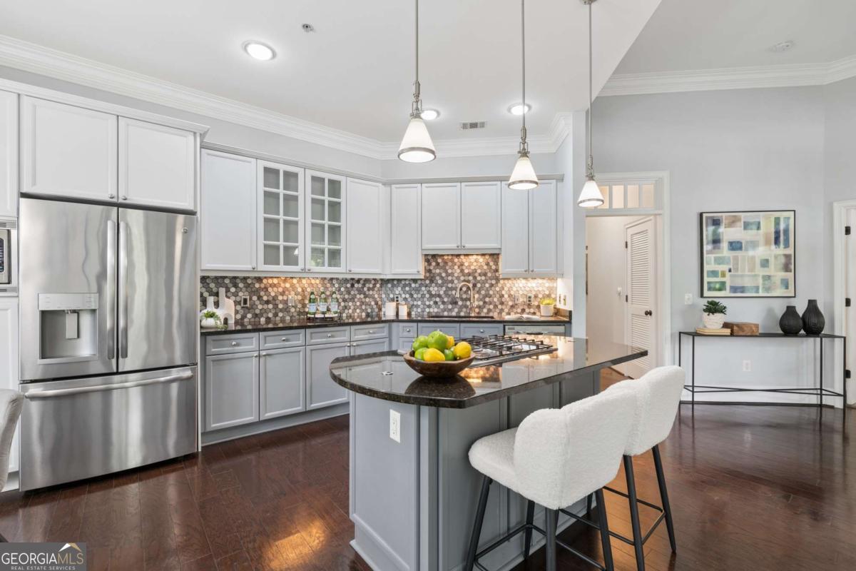 825 Highland LN NE 1308