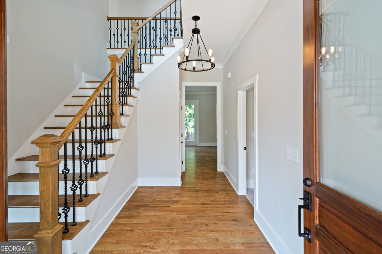 923 Oak DR