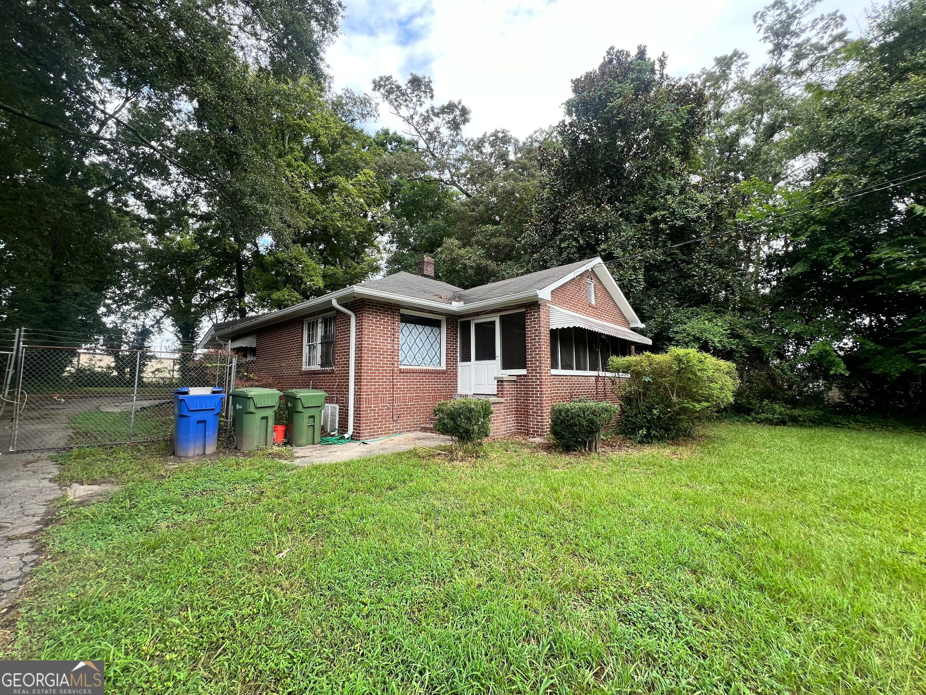 1420 Bolton RD NW
