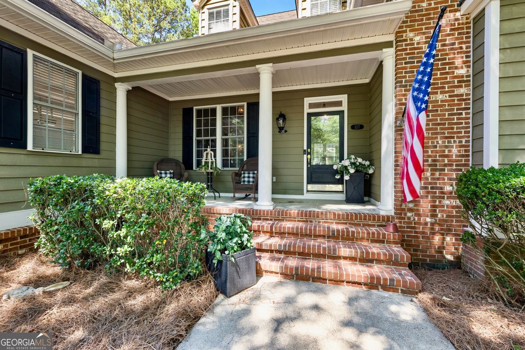 Photo of 127 Shoreline Circle, Newnan, GA 30263 (MLS # 10769730)