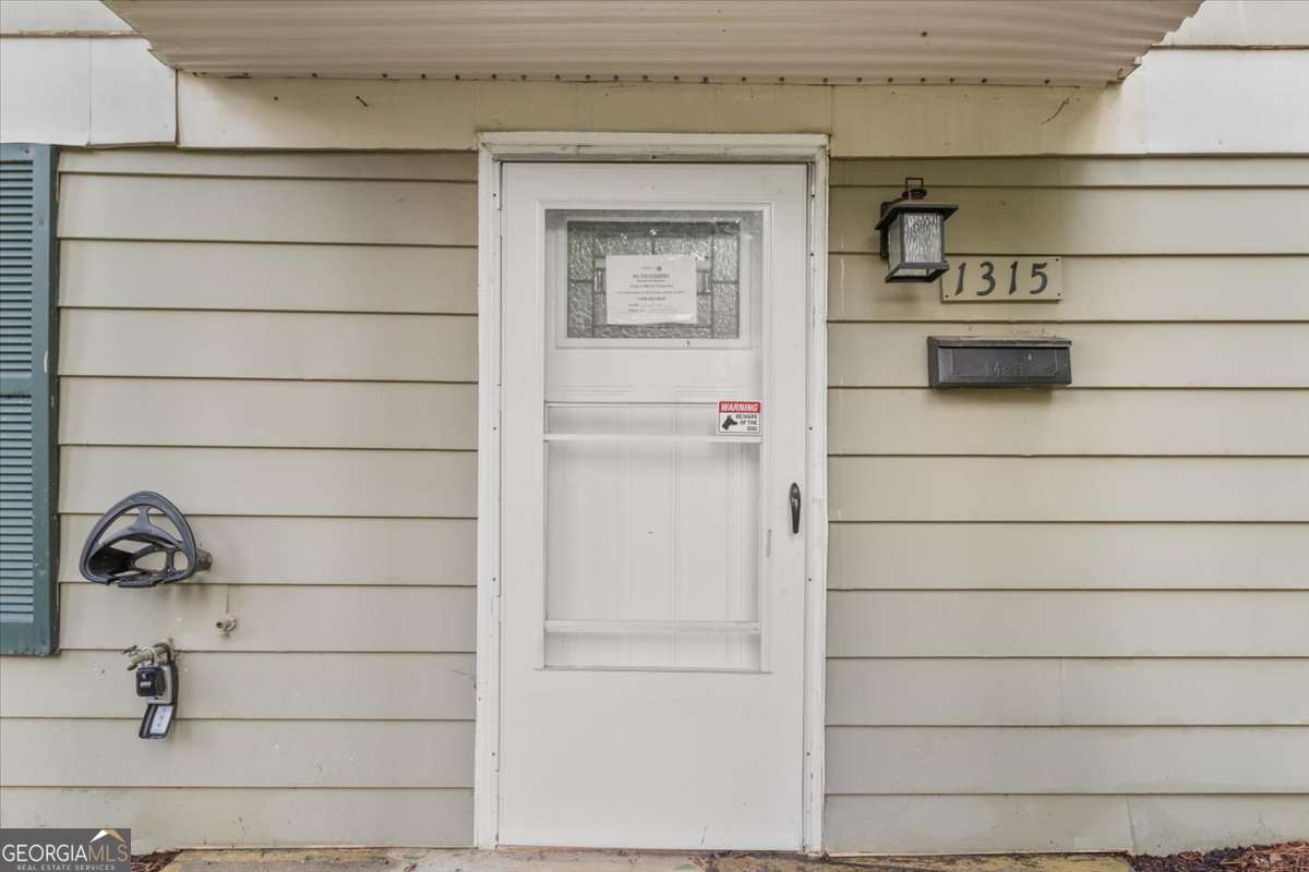 1315 Old Coach RD SW