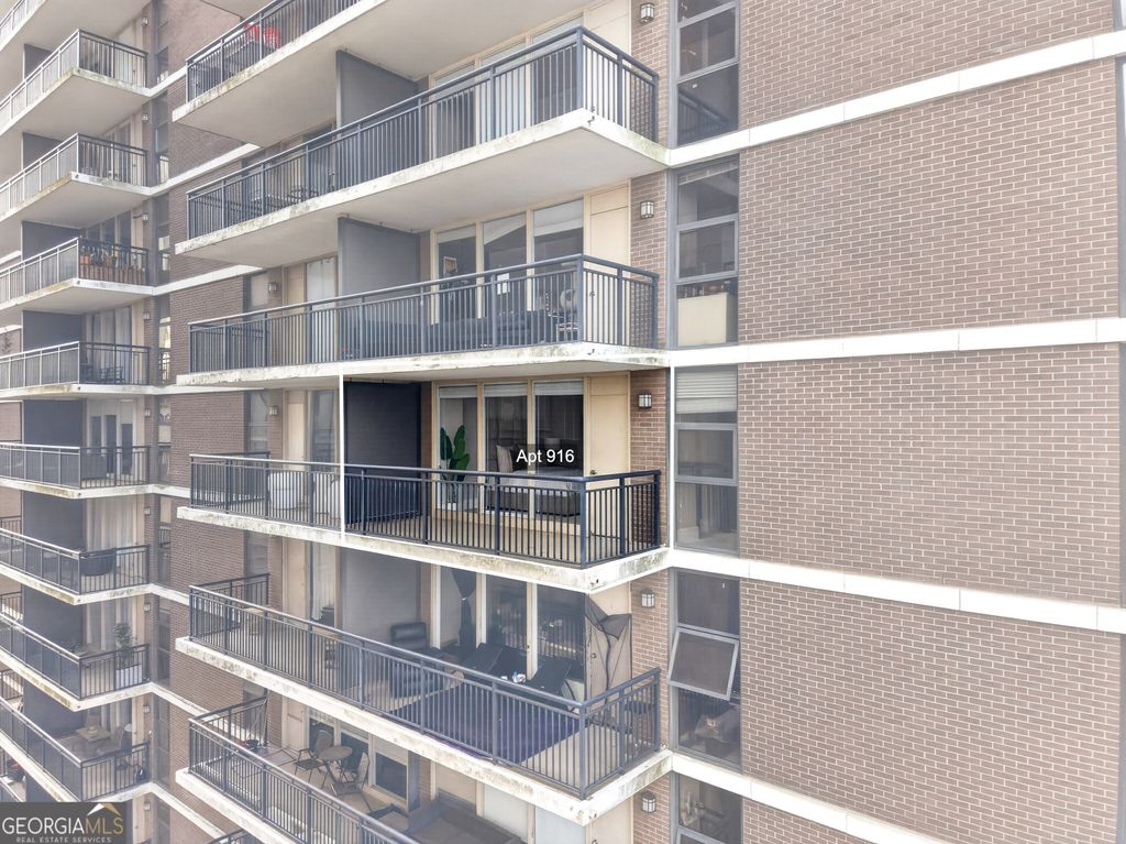 Photo of 620 Peachtree Street NE #916, Atlanta, GA 30308 (MLS # 10738866)