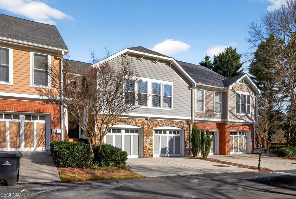 Photo of 1920 Liberty Lane, Roswell, GA 30075 (MLS # 10654722)