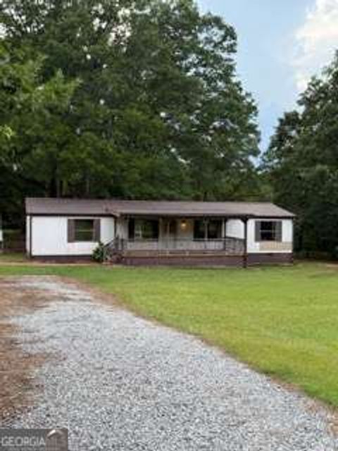98 Alexander RD Grantville GA 30220