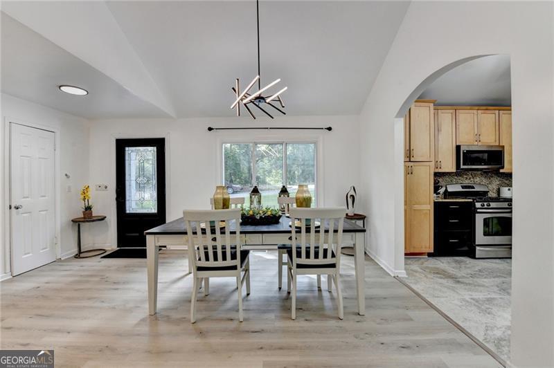 340 River Knoll DR