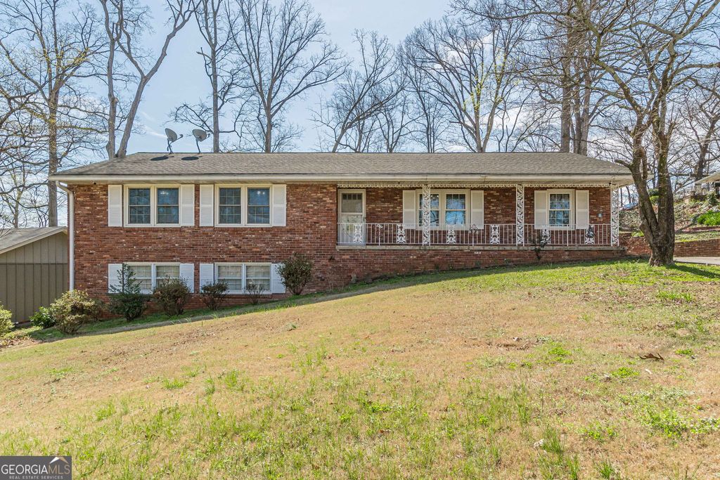 Photo of 2110 LaVista Circle Circle, Hapeville, GA 30354 (MLS # 10709716)
