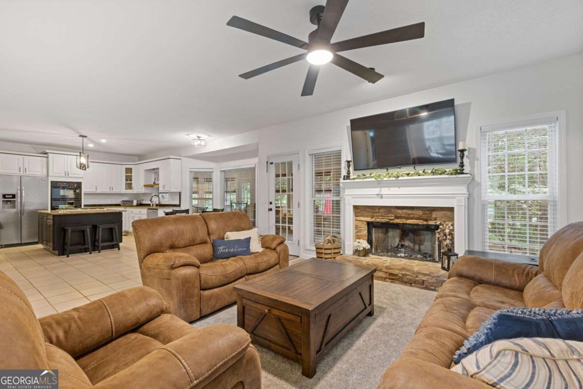 416 Lancaster DR