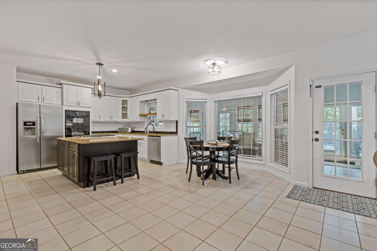 416 Lancaster DR