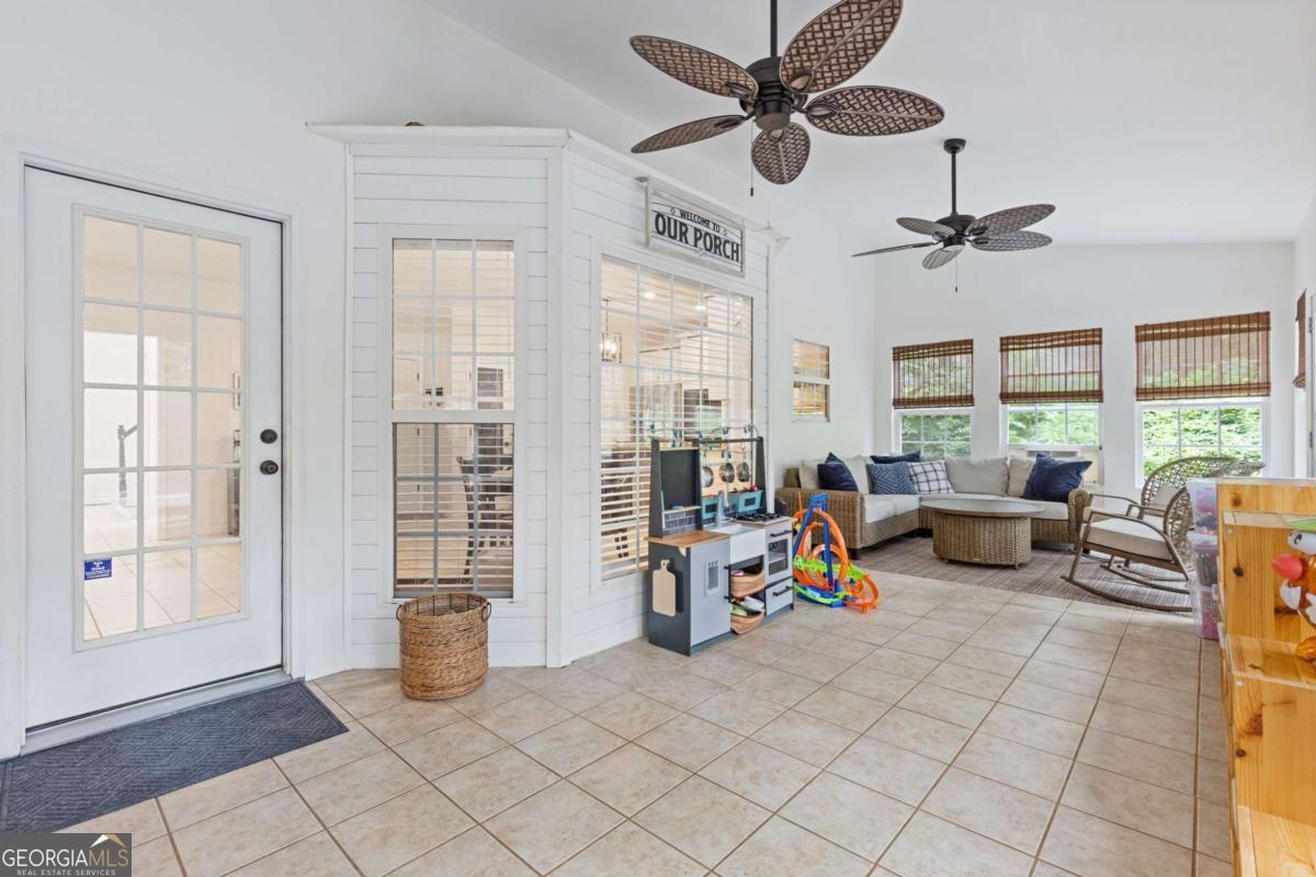 416 Lancaster DR