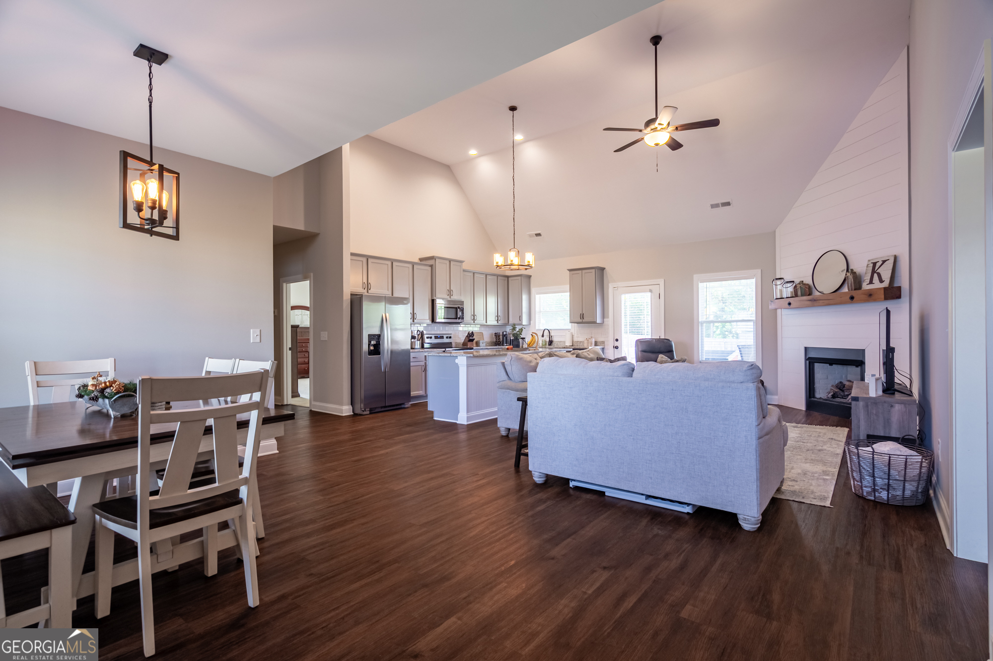 10 Oak View DR NE