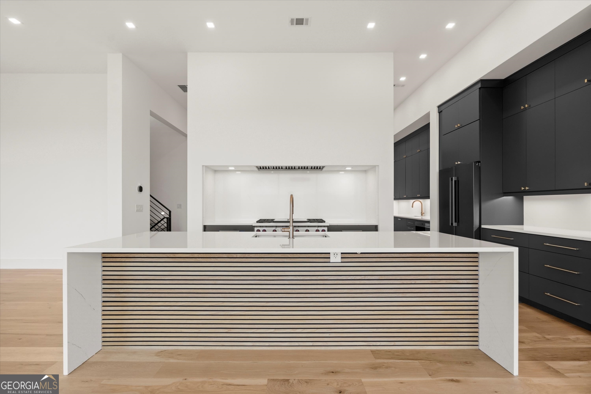 Tiger, Georgia 30576, United States, 5 Bedrooms Bedrooms, ,6 BathroomsBathrooms,Residential,Active,223158