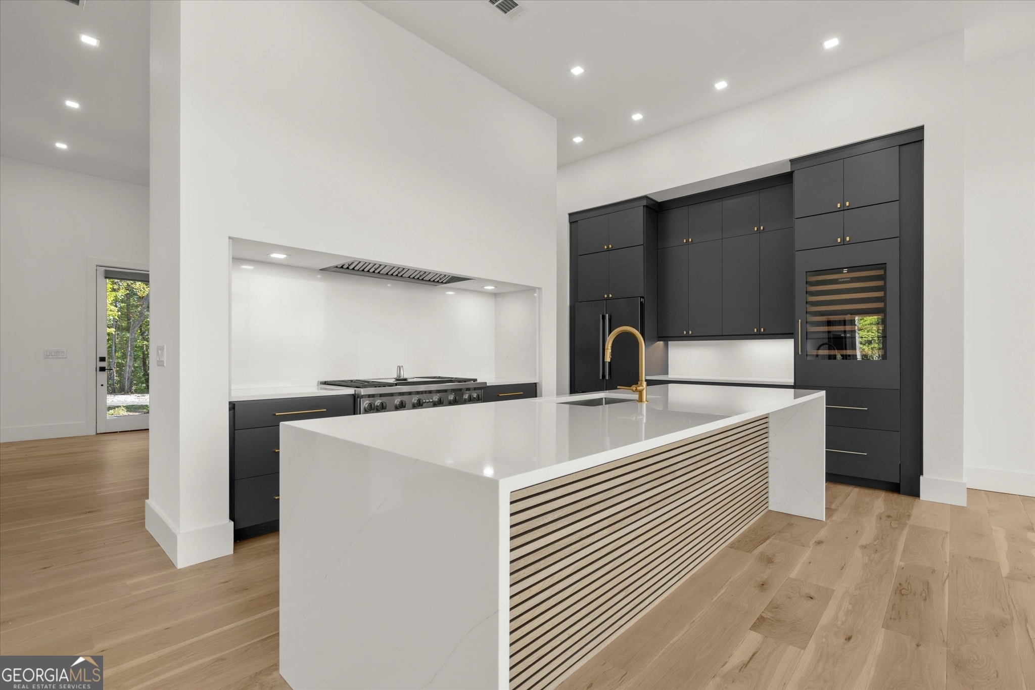 Tiger, Georgia 30576, United States, 5 Bedrooms Bedrooms, ,6 BathroomsBathrooms,Residential,Active,223158