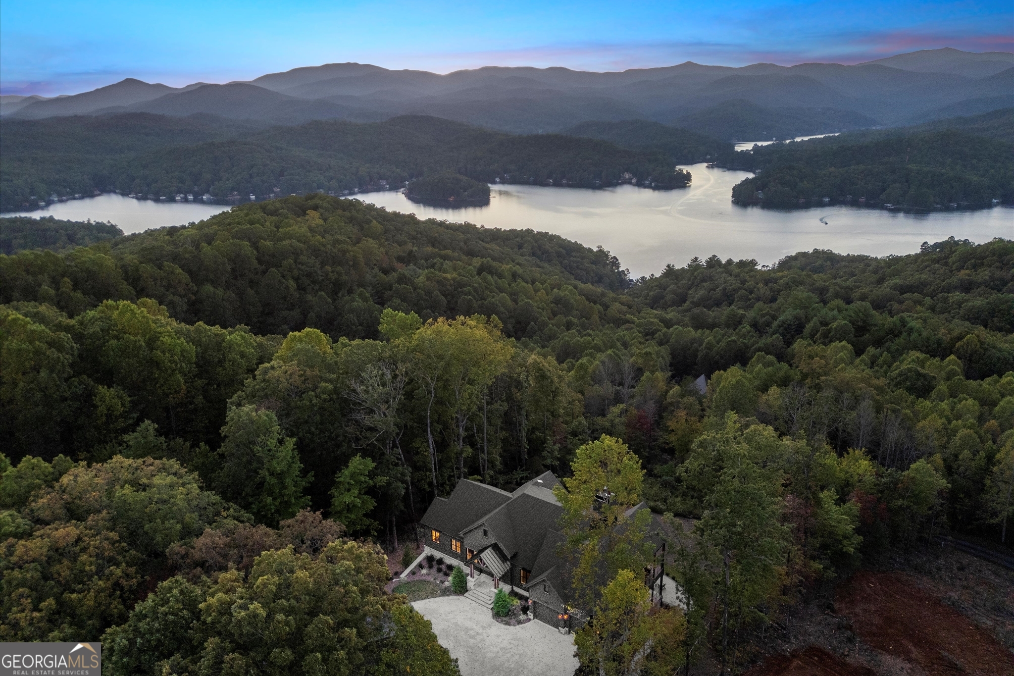 Tiger, Georgia 30576, United States, 5 Bedrooms Bedrooms, ,6 BathroomsBathrooms,Residential,Active,223158