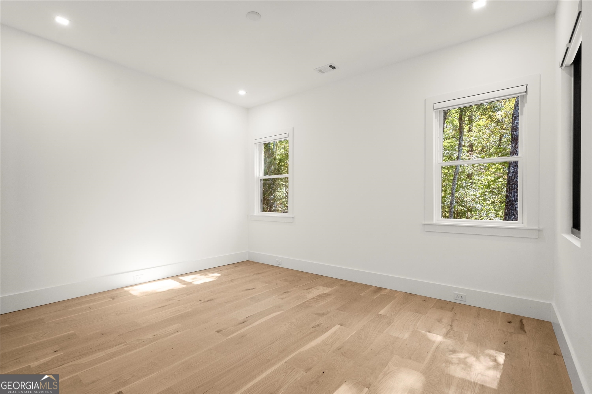 Tiger, Georgia 30576, United States, 5 Bedrooms Bedrooms, ,6 BathroomsBathrooms,Residential,Active,223158