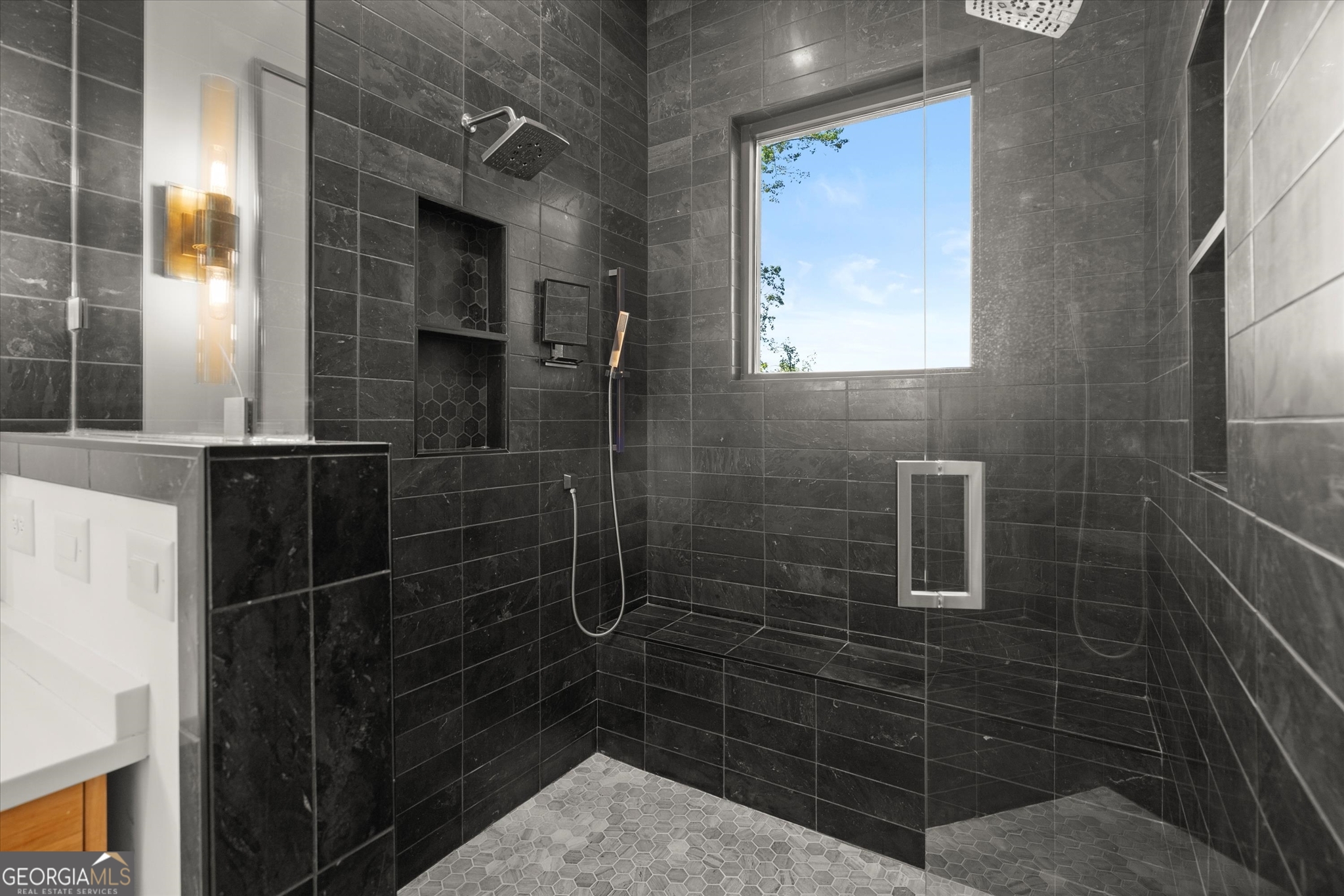 Tiger, Georgia 30576, United States, 5 Bedrooms Bedrooms, ,6 BathroomsBathrooms,Residential,Active,223158