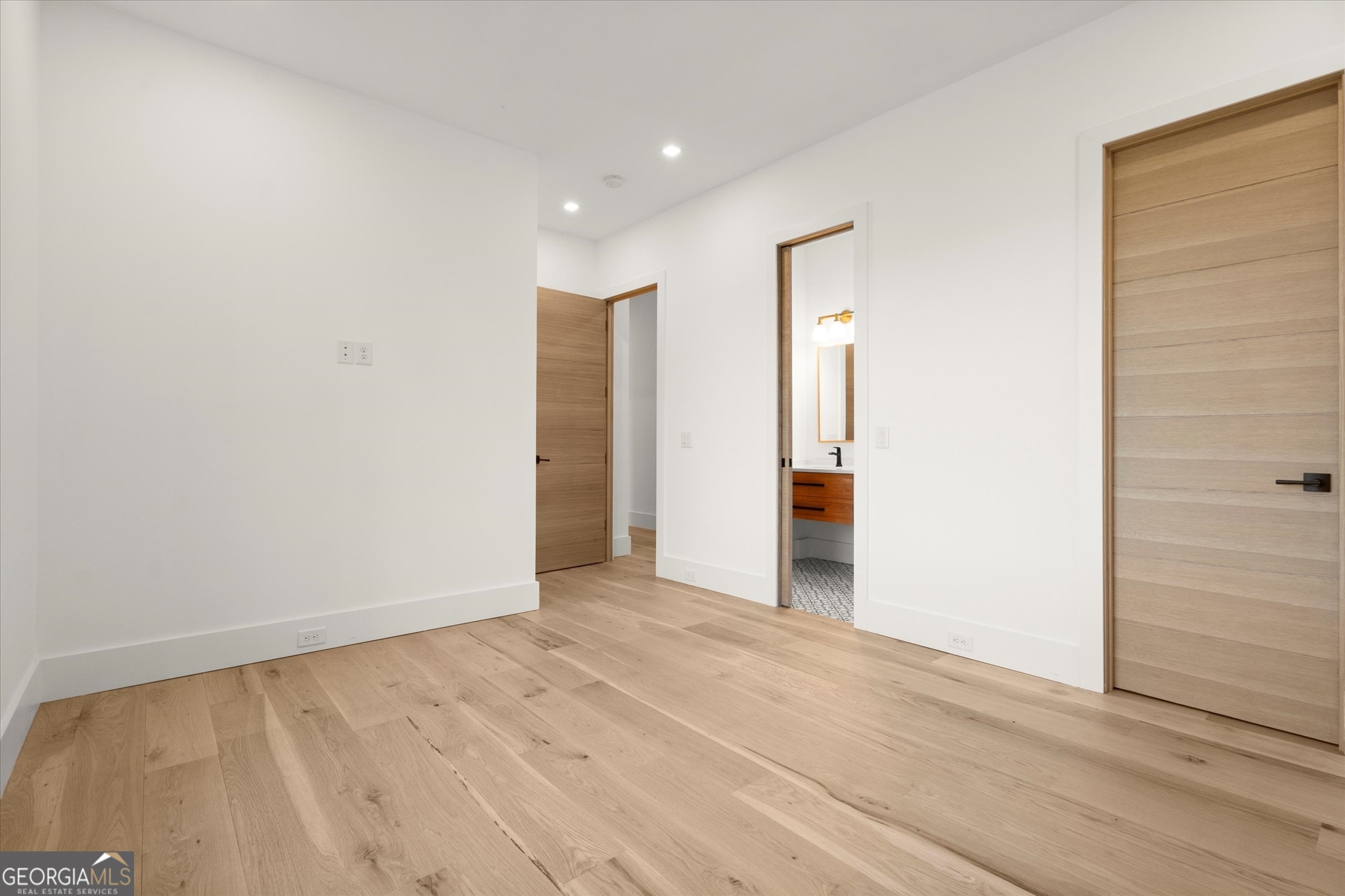 Tiger, Georgia 30576, United States, 5 Bedrooms Bedrooms, ,6 BathroomsBathrooms,Residential,Active,223158