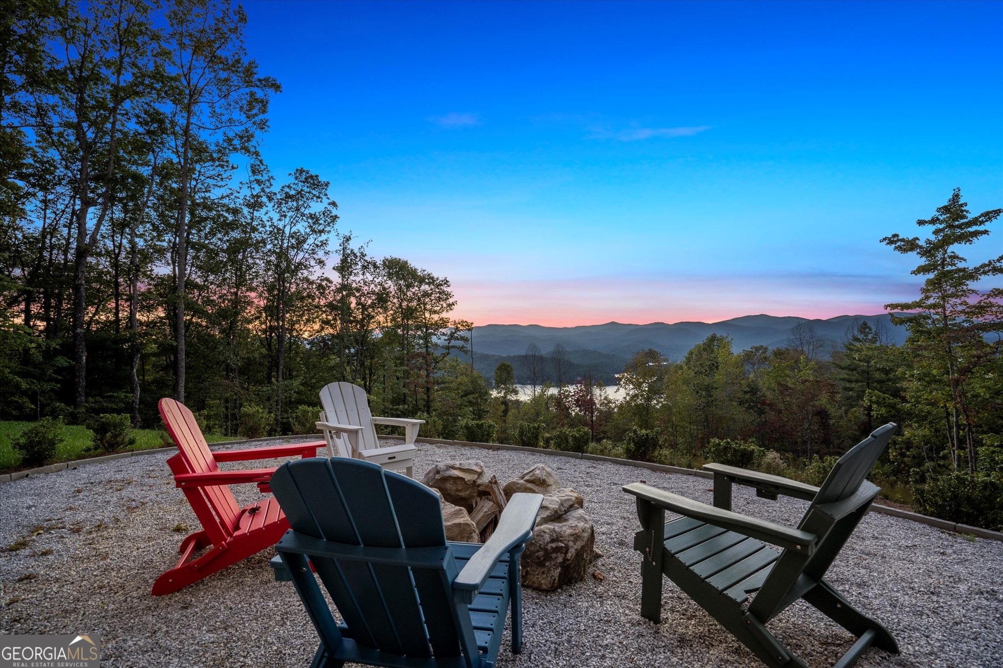 Tiger, Georgia 30576, United States, 5 Bedrooms Bedrooms, ,6 BathroomsBathrooms,Residential,Active,223158