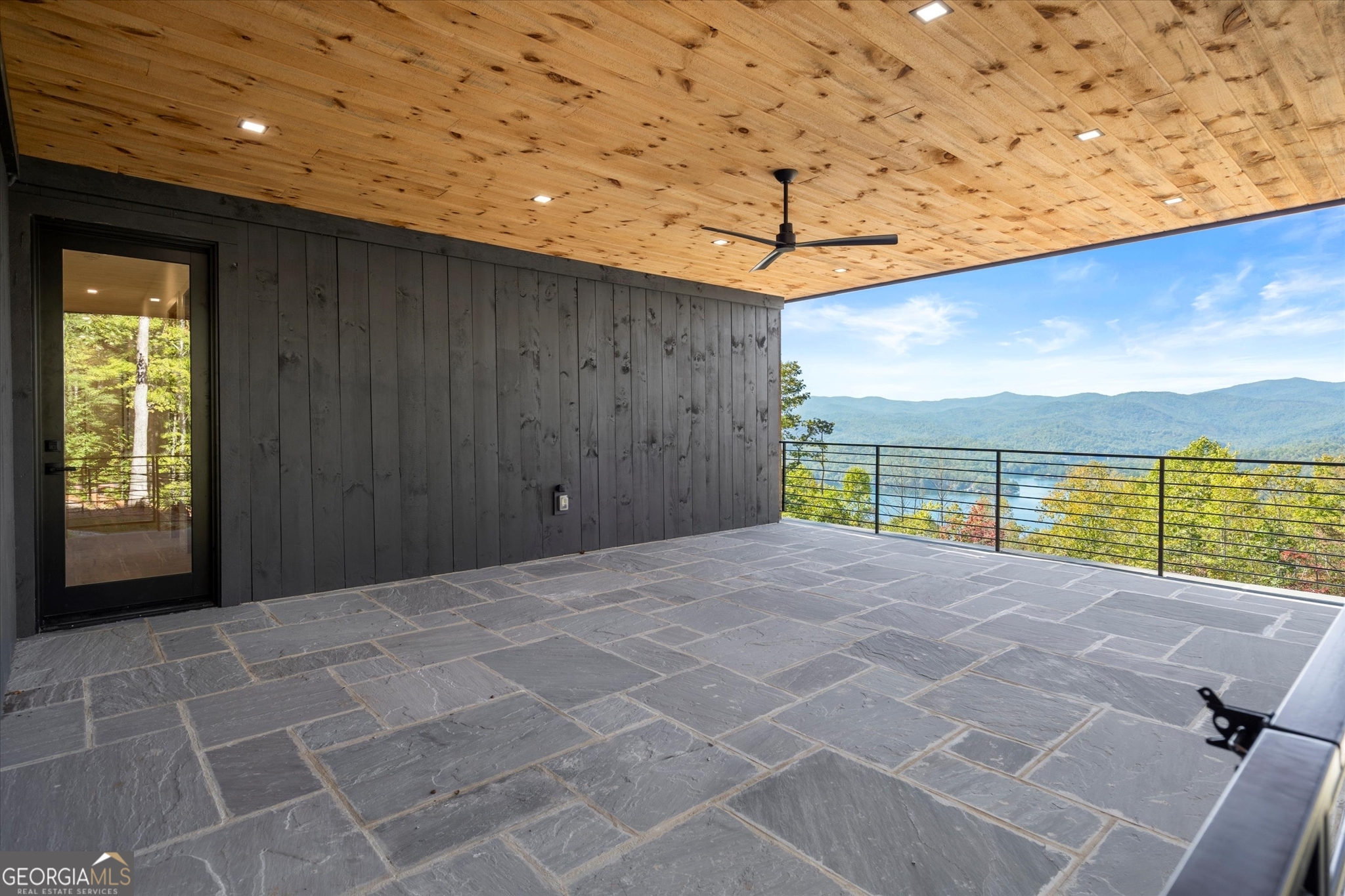 Tiger, Georgia 30576, United States, 5 Bedrooms Bedrooms, ,6 BathroomsBathrooms,Residential,Active,223158