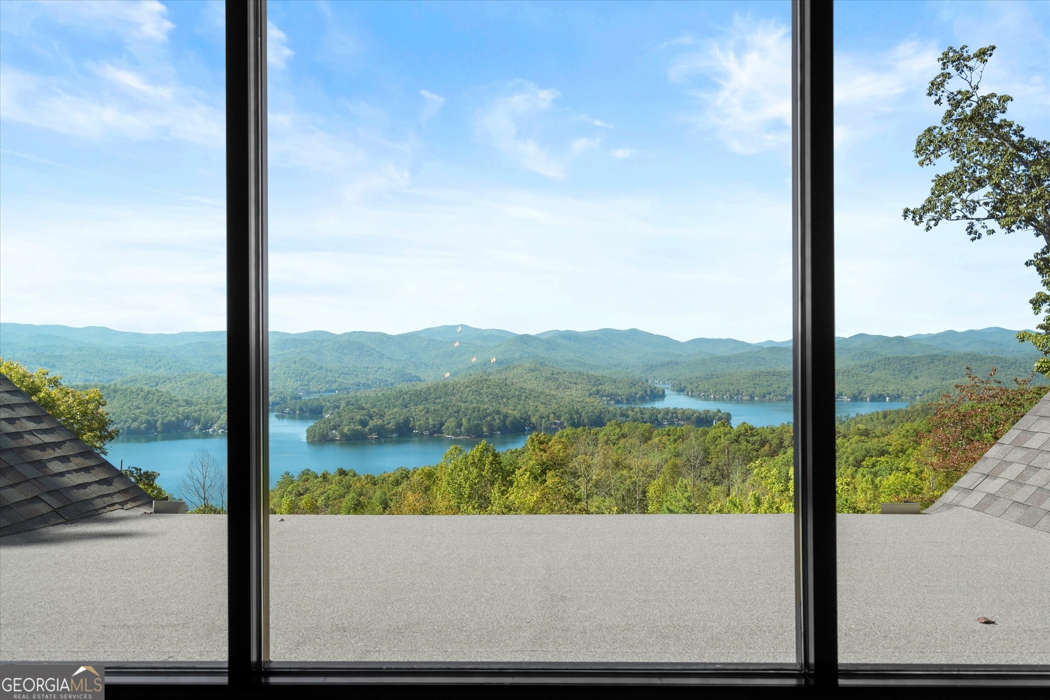 Tiger, Georgia 30576, United States, 5 Bedrooms Bedrooms, ,6 BathroomsBathrooms,Residential,Active,223158