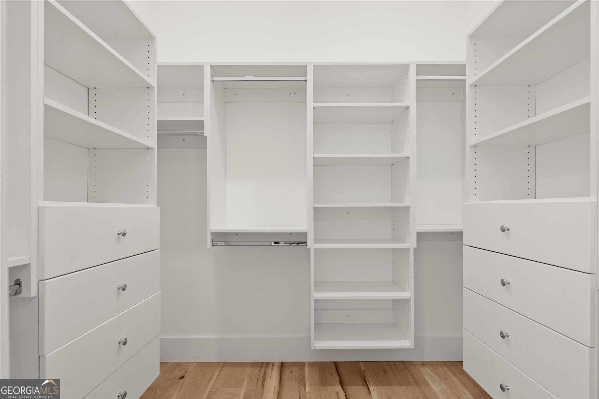 Tiger, Georgia 30576, United States, 5 Bedrooms Bedrooms, ,6 BathroomsBathrooms,Residential,Active,223158