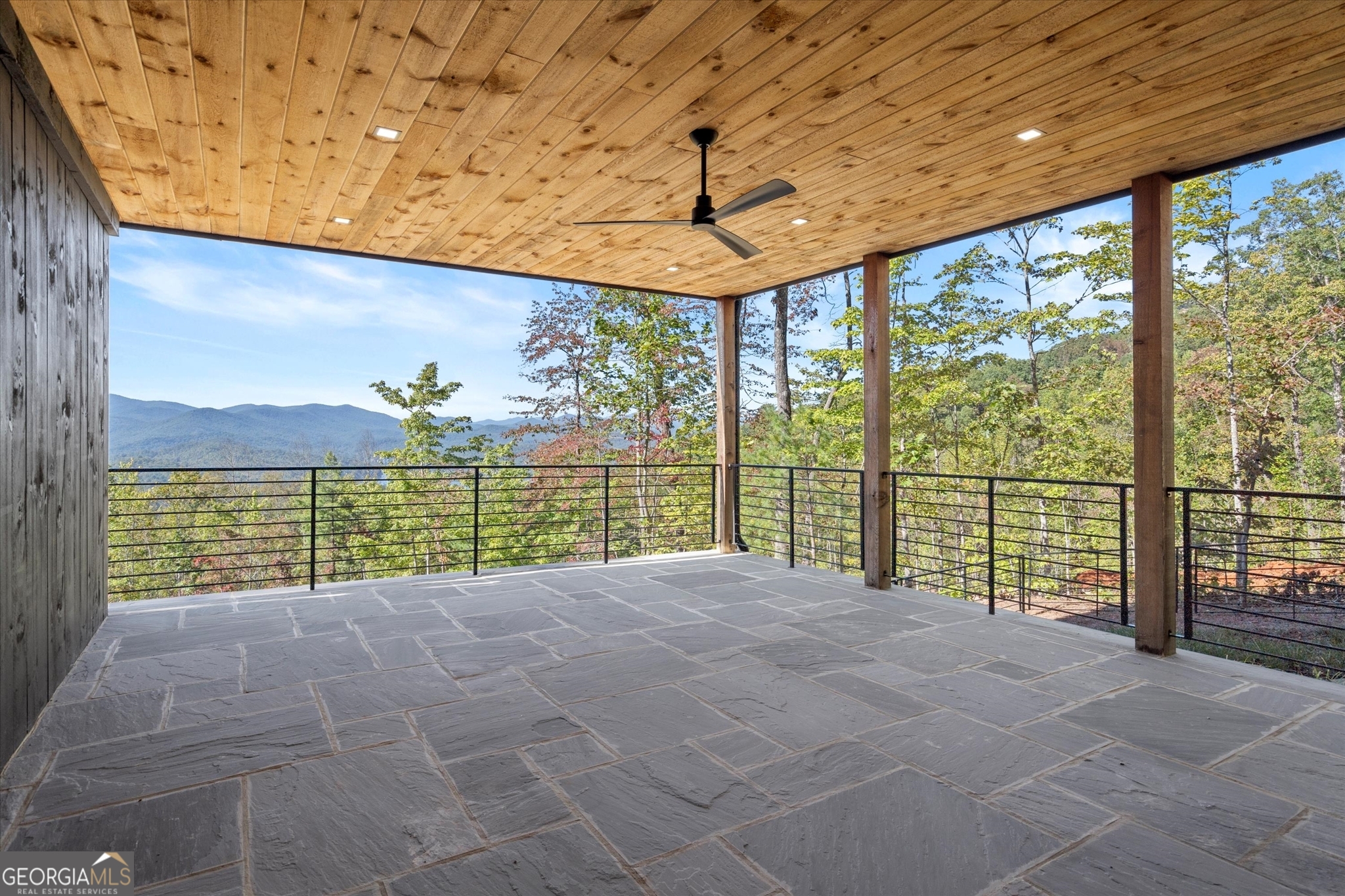 Tiger, Georgia 30576, United States, 5 Bedrooms Bedrooms, ,6 BathroomsBathrooms,Residential,Active,223158