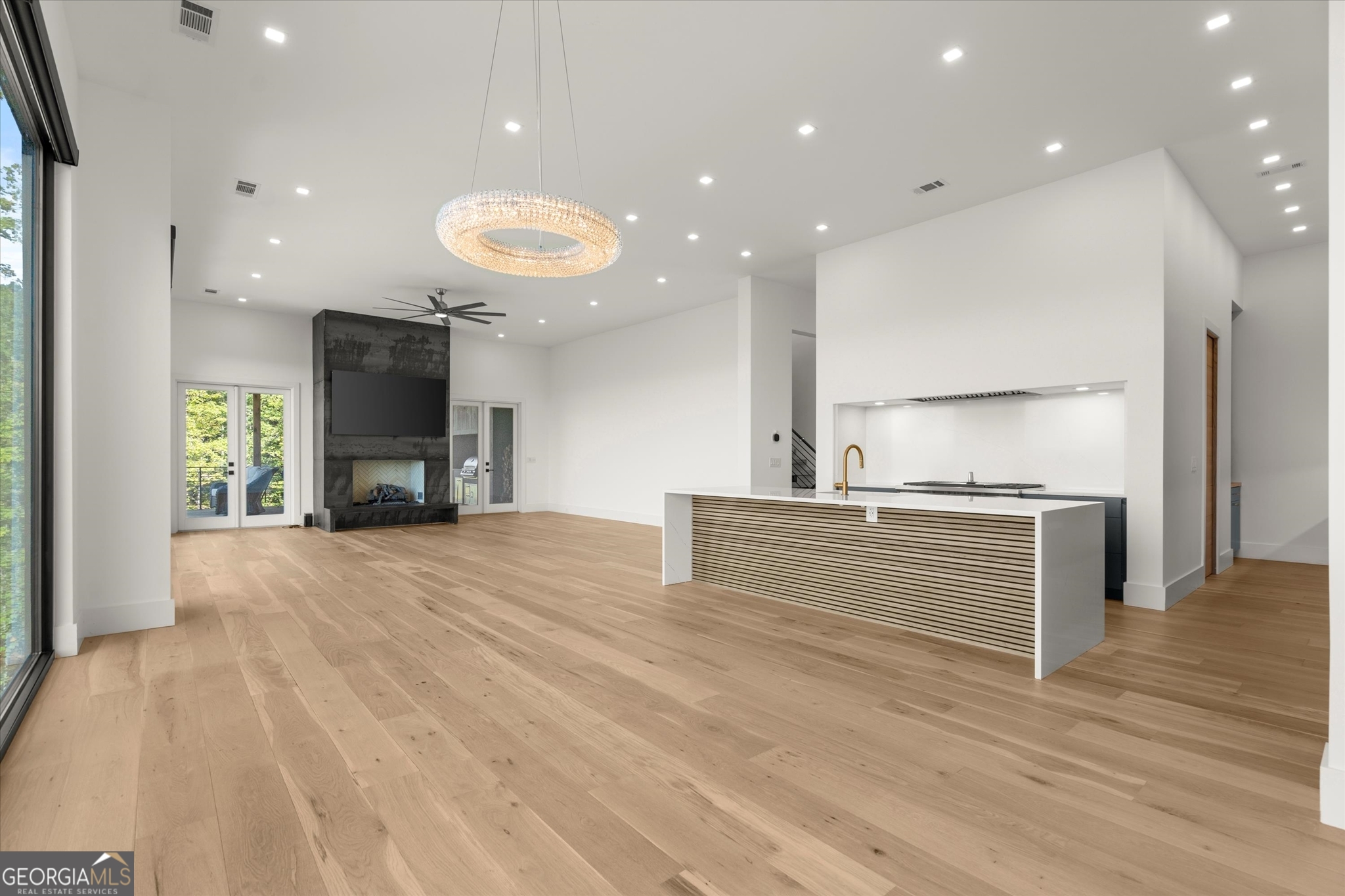 Tiger, Georgia 30576, United States, 5 Bedrooms Bedrooms, ,6 BathroomsBathrooms,Residential,Active,223158