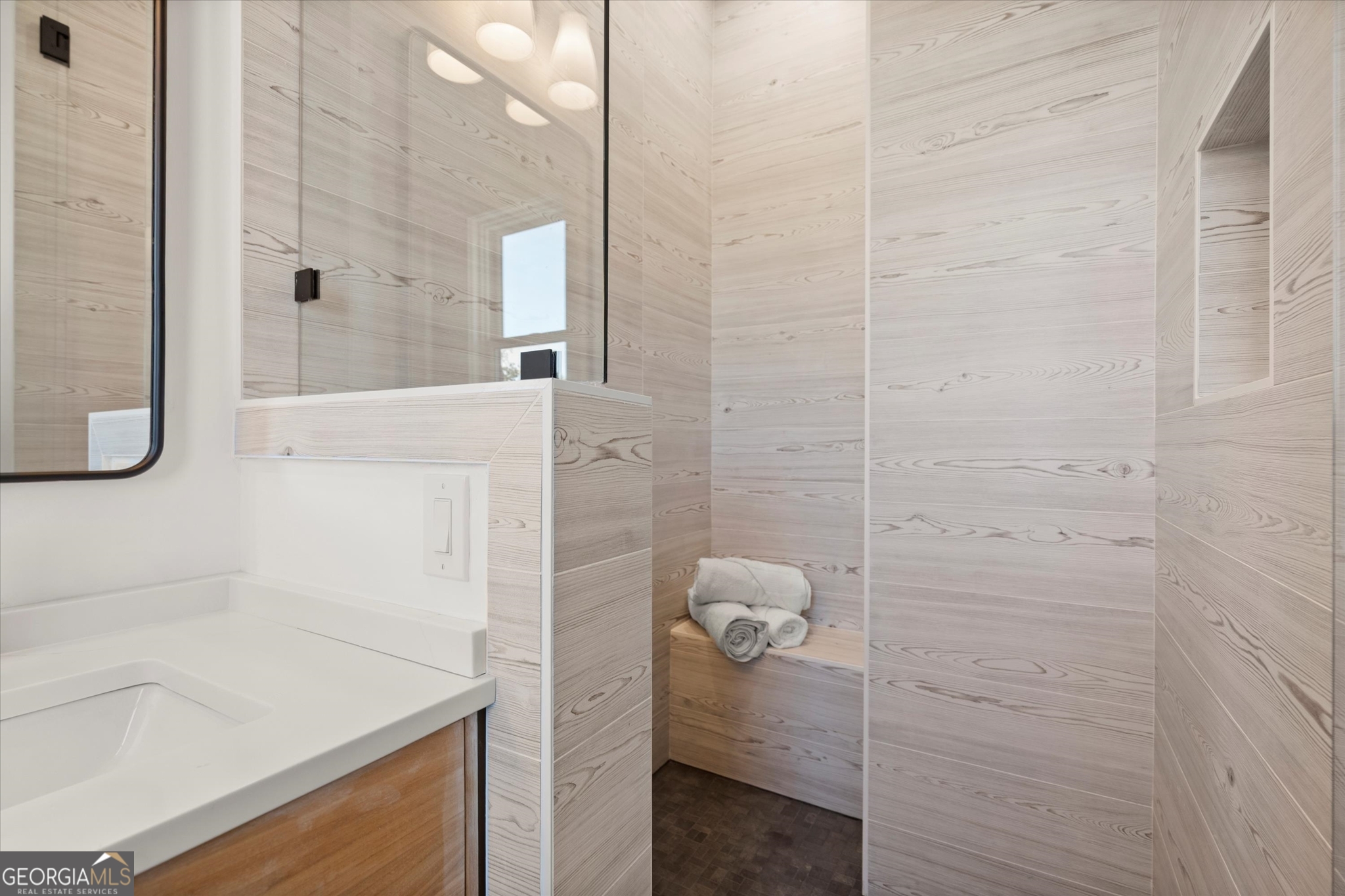 Tiger, Georgia 30576, United States, 5 Bedrooms Bedrooms, ,6 BathroomsBathrooms,Residential,Active,223158