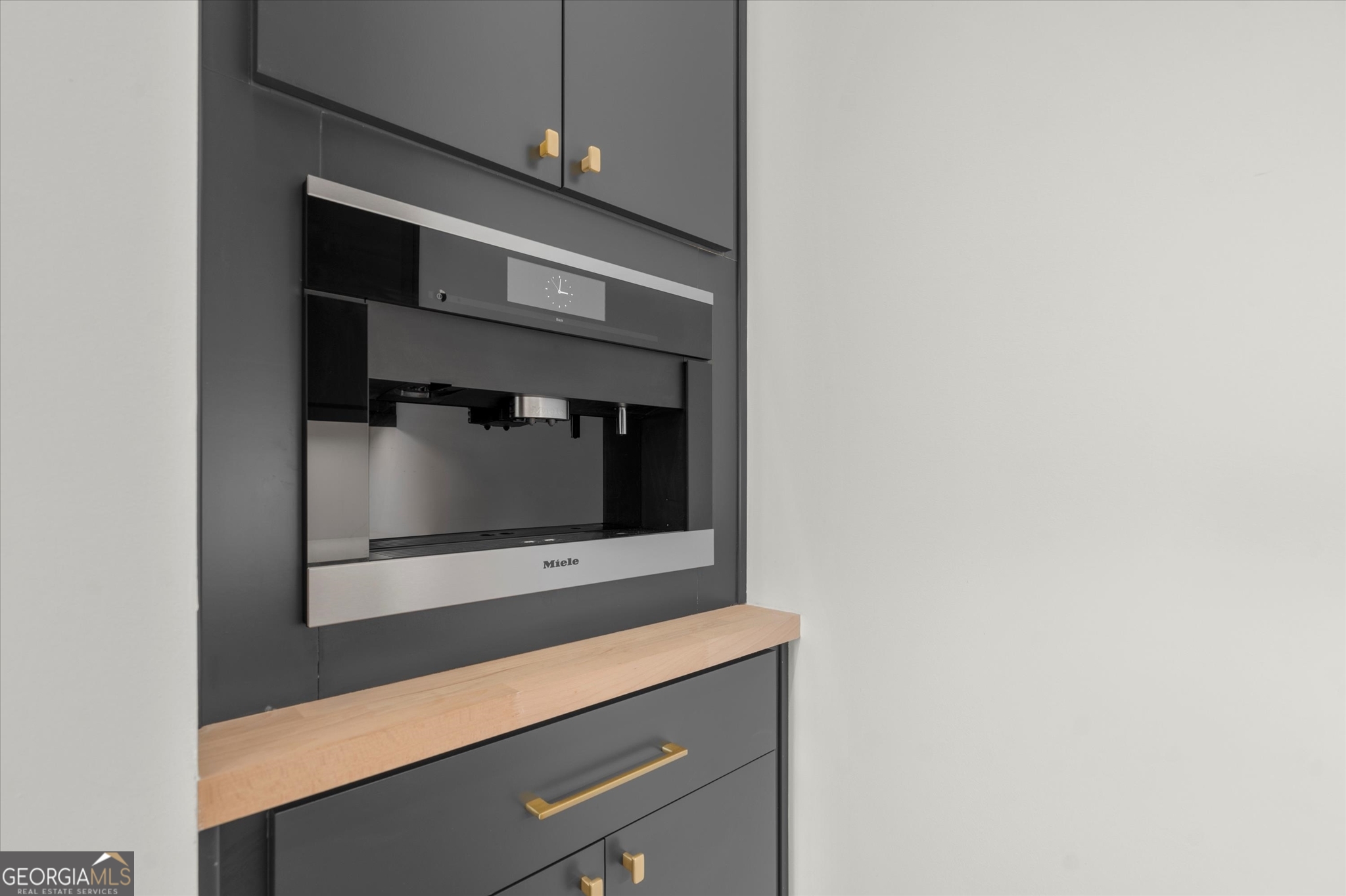 Tiger, Georgia 30576, United States, 5 Bedrooms Bedrooms, ,6 BathroomsBathrooms,Residential,Active,223158