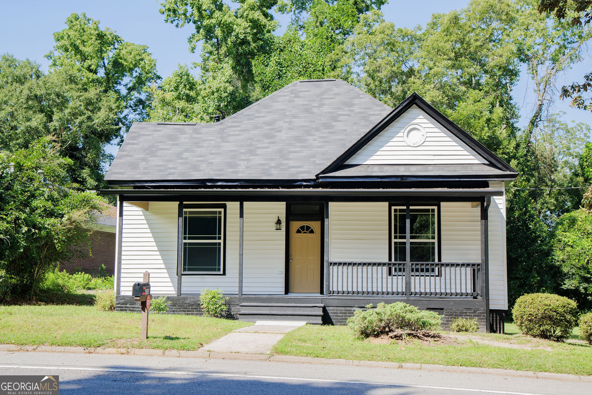 124 W Campbellton ST