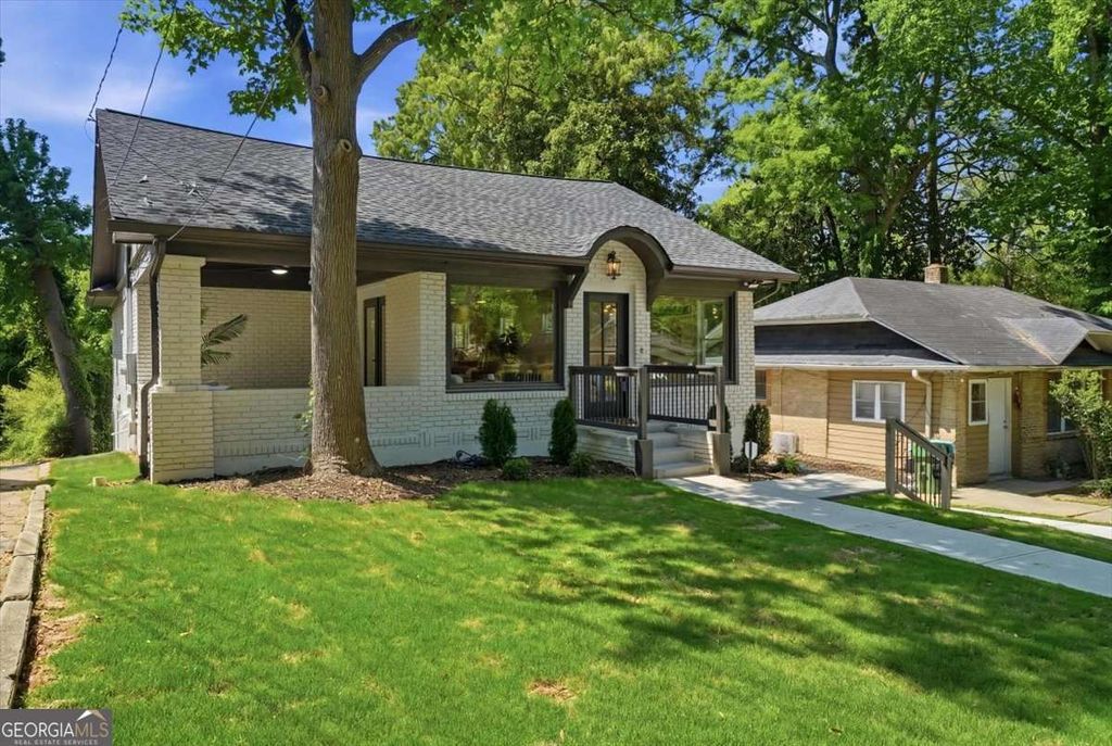 Photo of 1566 Olympian Circle, Atlanta, GA 30310 (MLS # 10739989)