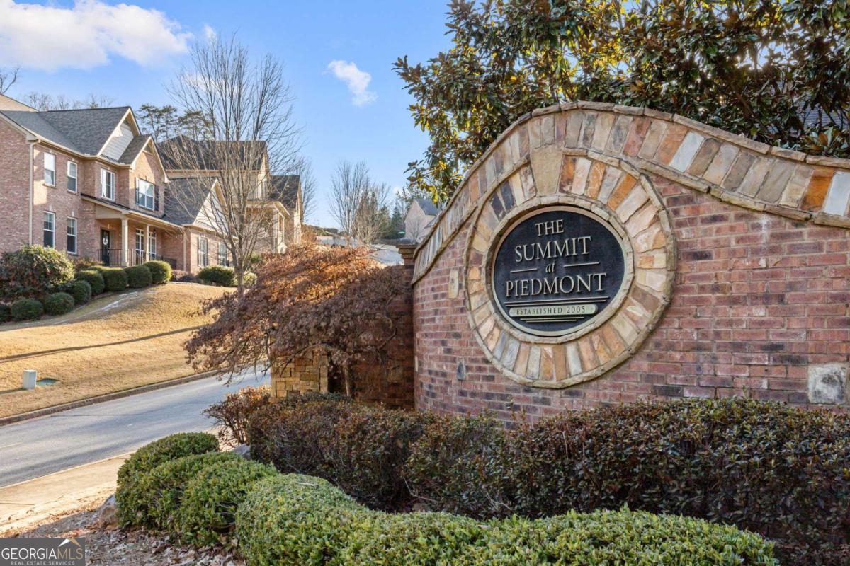 The Summit at Piedmont - Residential