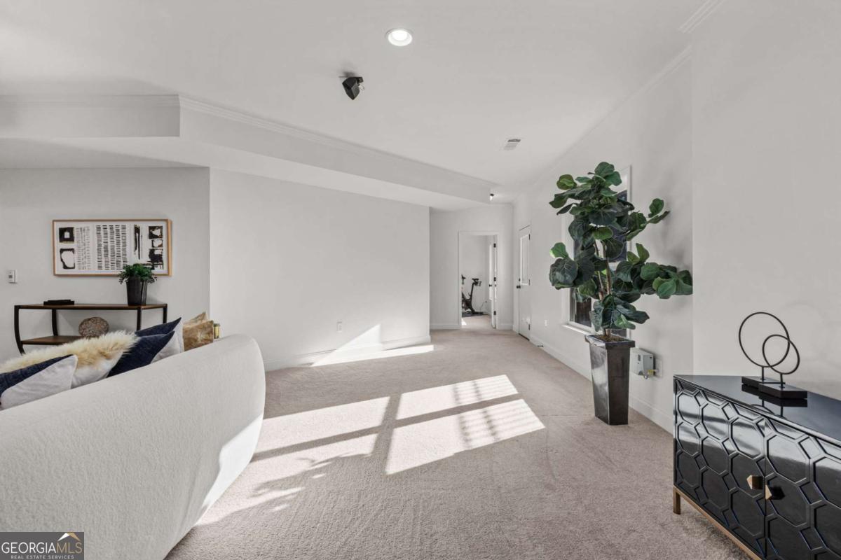 The Summit at Piedmont - Residential