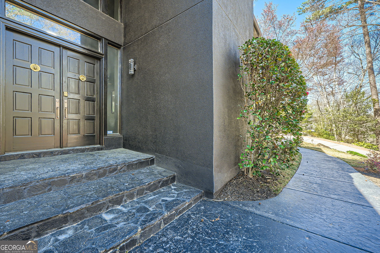 3011 Cravey TRL NE