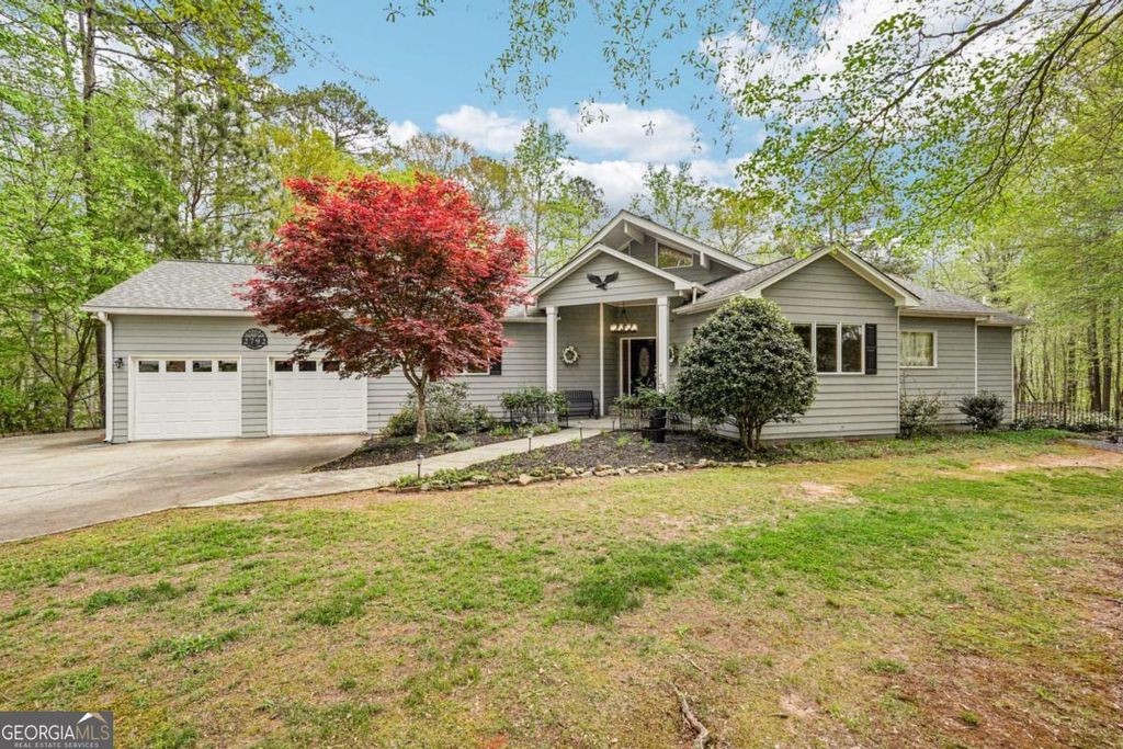 Photo of 2792 Cliffview Drive SW, Lilburn, GA 30047 (MLS # 10725869)