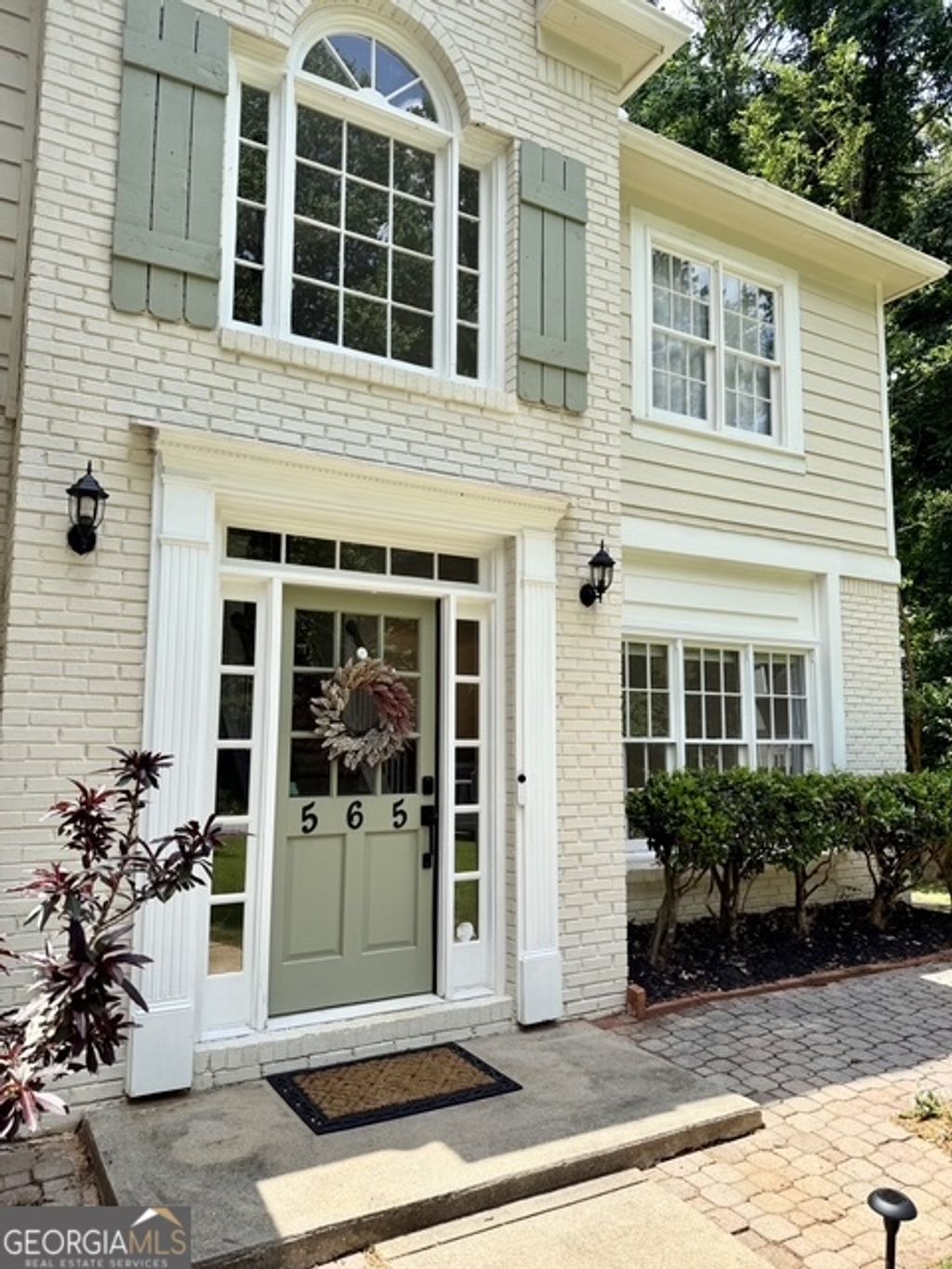 Photo of 565 Fortune Ridge Road, Stone Mountain, GA 30087 (MLS # 10772910)