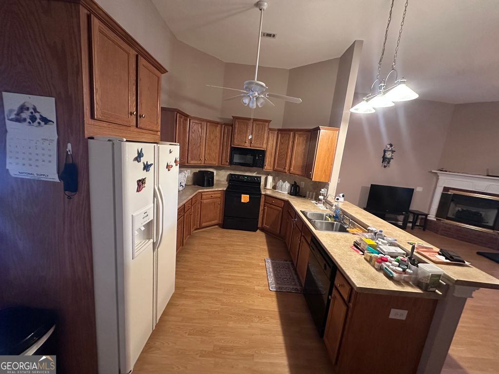 Photo of 221 Loudon Hill Drive, Warner Robins, GA 31088 (MLS # 10730447)