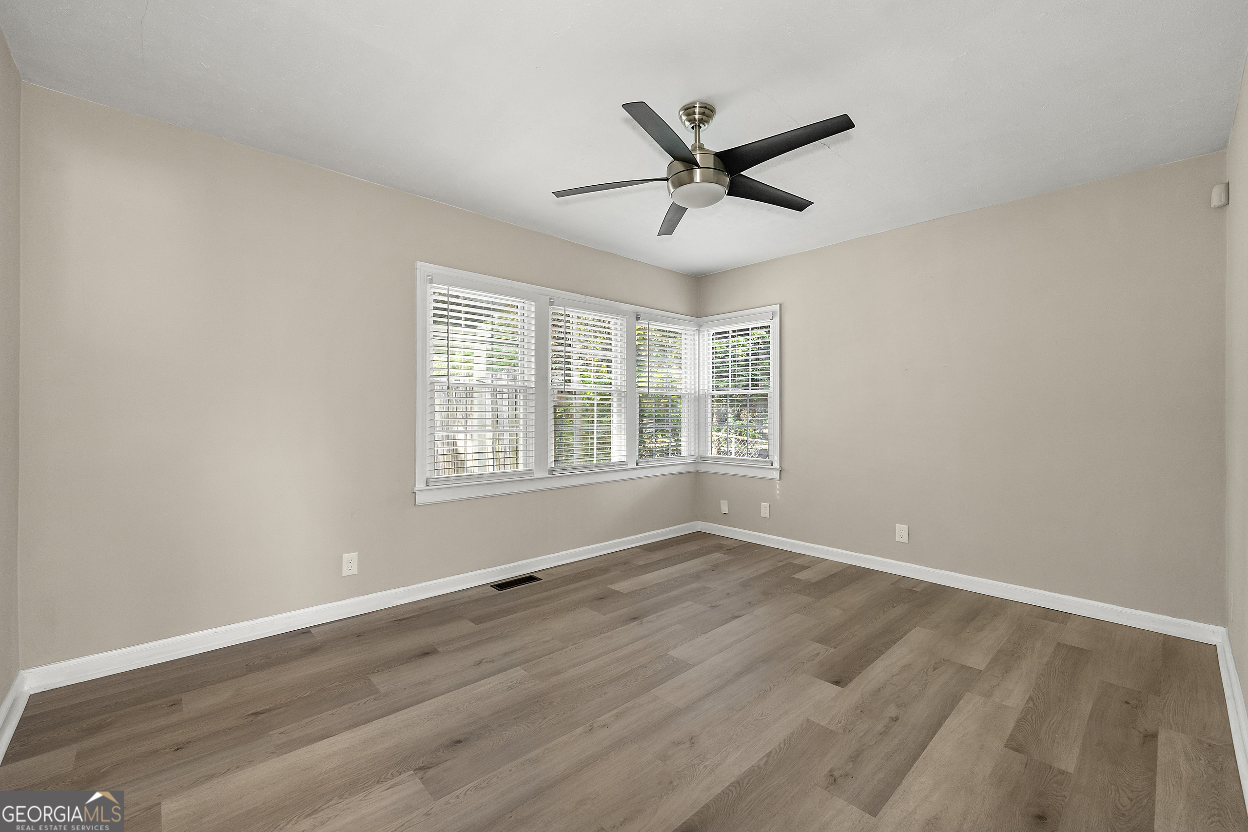 East Point, Georgia 30344, United States, 3 Bedrooms Bedrooms, ,1 BathroomBathrooms,Residential,Active,31714